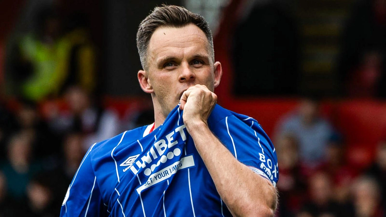 Aberdeen 0-1 Rangers: Shankland Penalty and Late VAR Drama Secure First League Win for McInnes