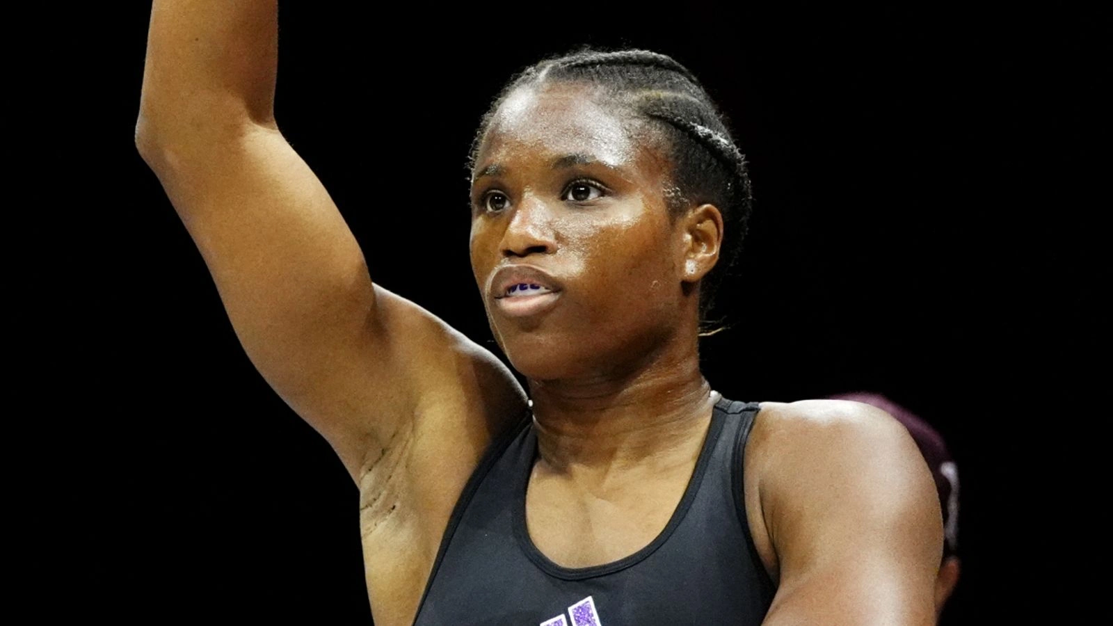 Caroline Dubois Defeats Amelia Moore on Points, Ignites Ringside Clash with Alycia Baumgardner